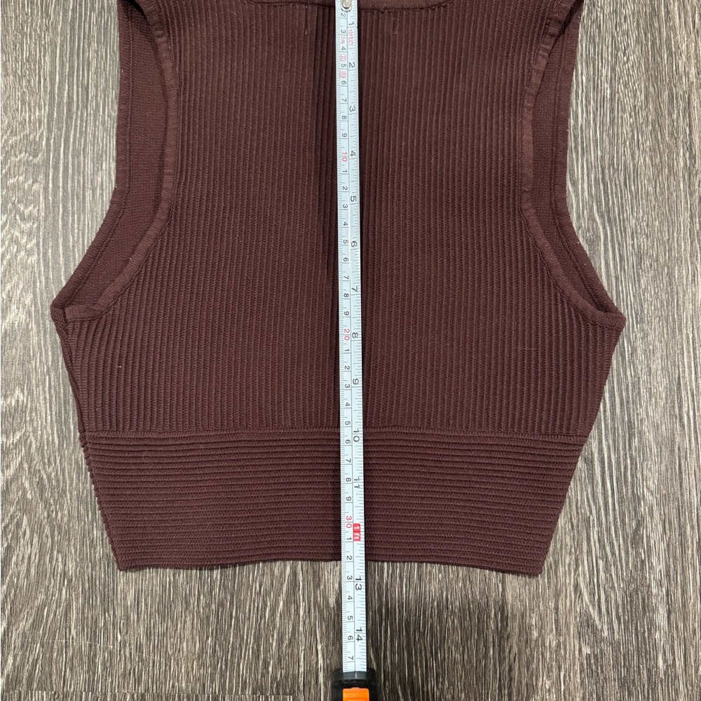 Glassons V-Neck Ribbed Crop Top - Picture 7 of 10
